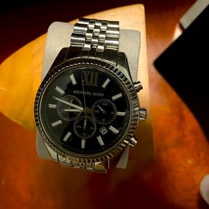 Beautiful Men’s Michael Kors Watch